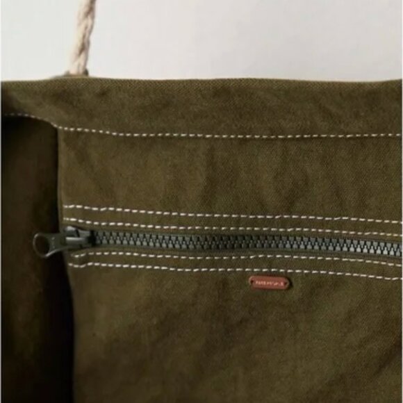 FREE PEOPLE Been There Badge Tote Bag Olive Green New - Picture 3 of 4